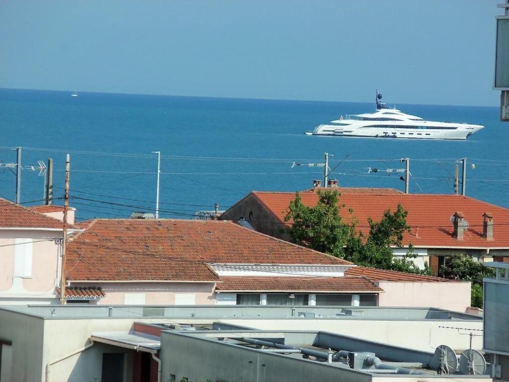 Appartement Vue Mer Acces Plage Antibes Exteriör bild